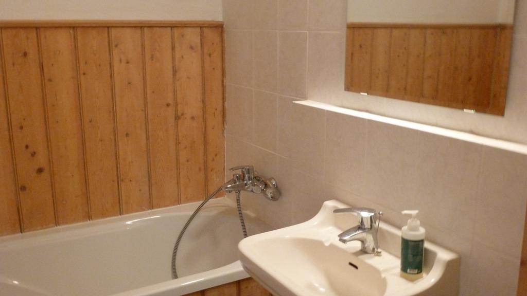 Alte Schule Apartment Tambach-Dietharz Phòng bức ảnh